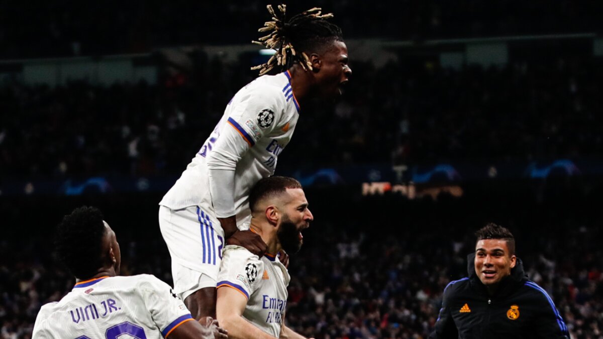 Benzema e jogadores do Real Madrid comemoram classificação na Champions League (Foto: Divulgação/Real Madrid)