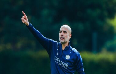 Guardiola elogia Liverpool e exalta jogadores do City: 'São lendas no clube'