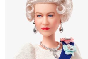 Barbie rainha Elizabeth II (Foto: Mattel Creations)