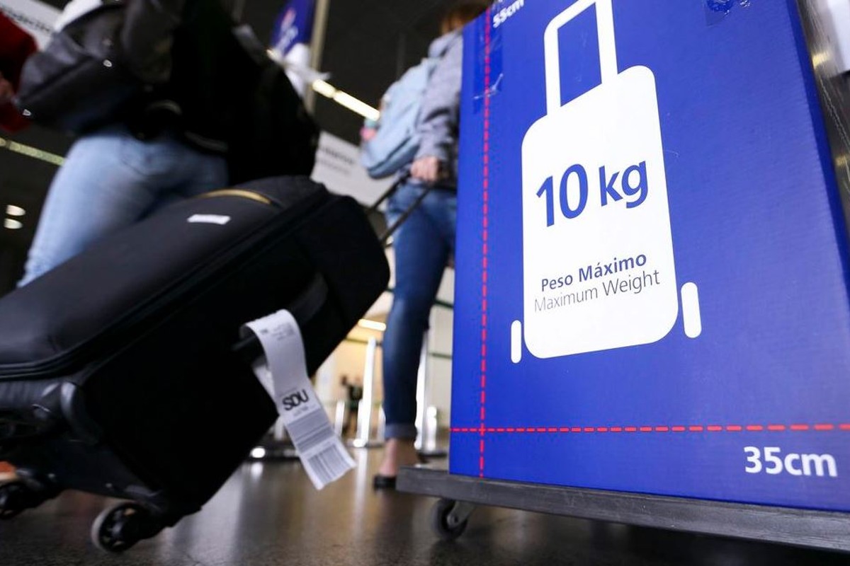 Retomada de despacho gratuito envolve bagagem de até 23 quilos em voos nacionais e de até 30 quilos em voos internacionais (Foto: Marcelo Camargo/ Agência Brasil)