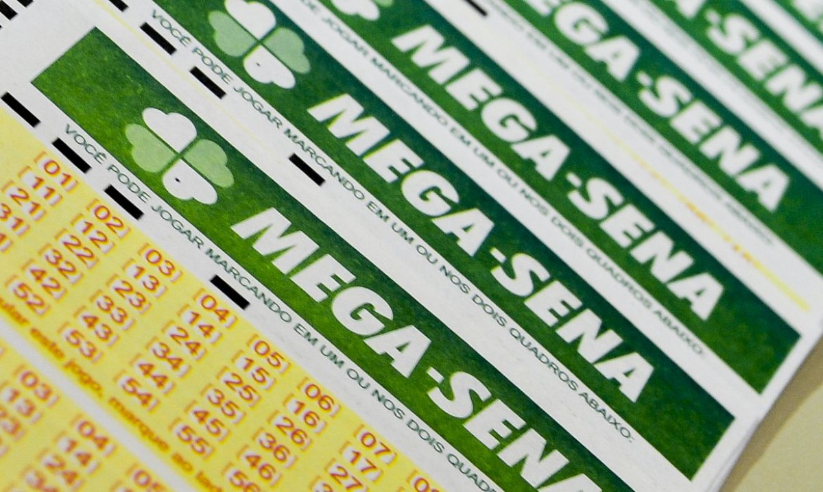 Sem acertadores das seis dezenas, Mega-Sena acumula novamente (Foto: Marcello Casal Jr/Agência Brasil)