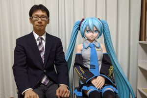 Japonês casado com holograma (Foto: Reprodução/ Redes sociais)