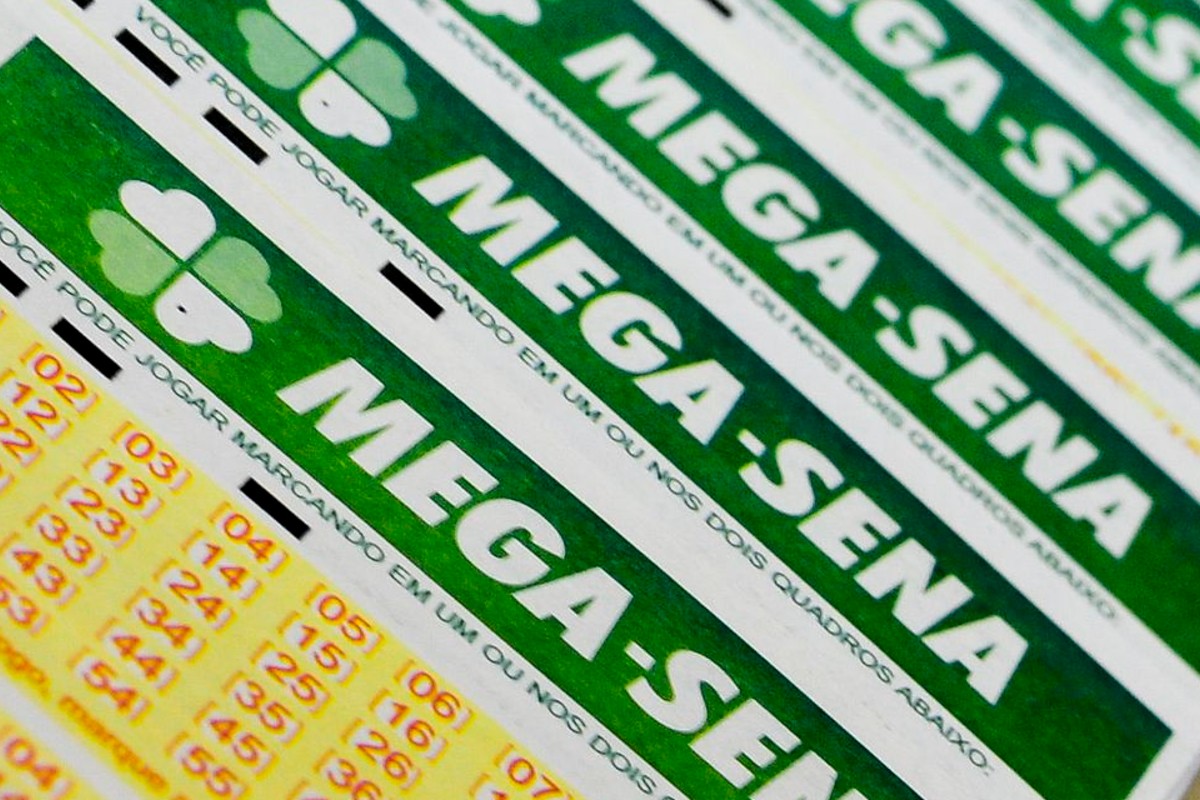 Aposta simples da Mega-Sena, com seis dezenas, custa R$ 4,50 (Foto: Marcello Casal Jr./ Agência Brasil)