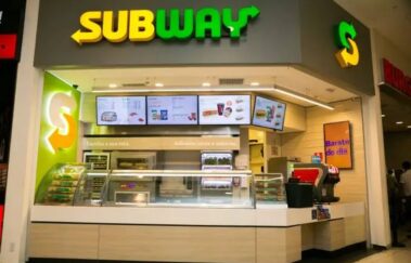 Dono da Starbucks no Brasil assume operação da Subway