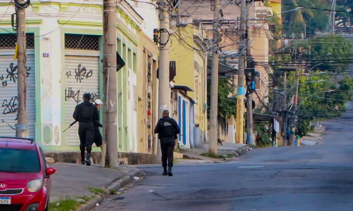 Sobe para 25 o número de mortos em confronto nas favelas da Penha (Foto: Reuters/Jose Lucena/Direitos reservados)