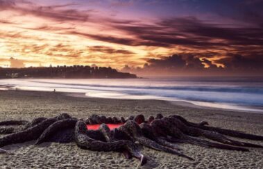 Fenda gigantesca de 'Stranger Things 4' aparece em praia na Austrália