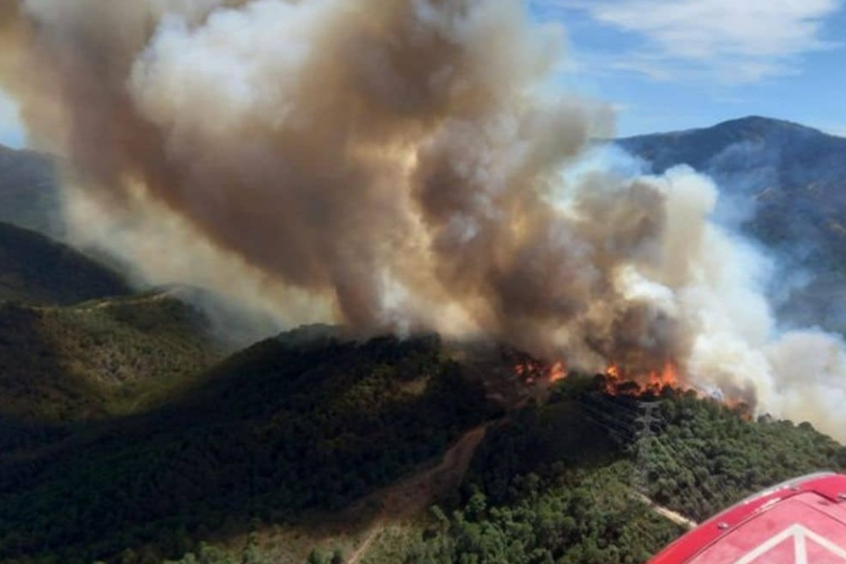 Retirada das pessoas ocorreu entre quarta e quinta-feira na região espanhola da Andaluzia (Foto: Reprodução/ Redes sociais)