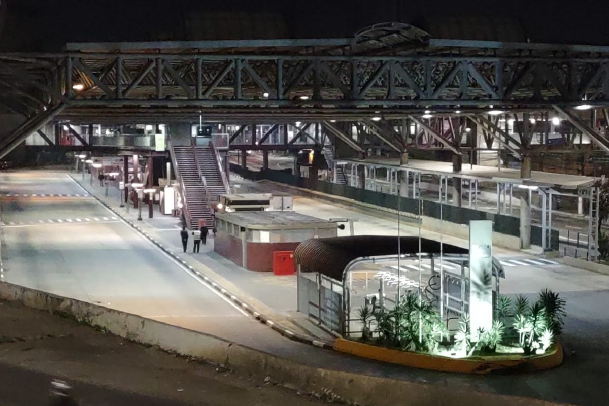 Segunda paralisação do mês ocorreu nesta quarta-feira e afeta a vida dos usuários (Foto: Reprodução/ Twitter)