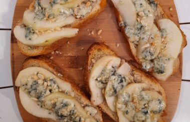 Recettes a dois: Bruschetta de pera e gorgonzola