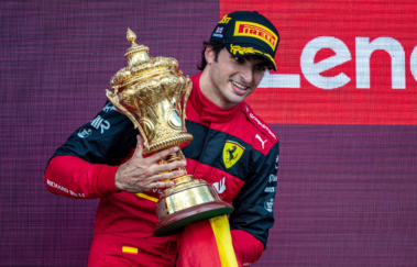 Sainz conquista vitória inédita na F1 em corrida marcada por grave acidente