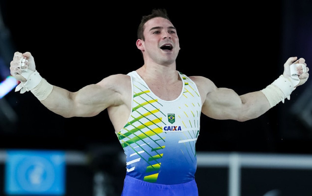 A conquista significou o primeiro ouro da ginástica artística masculina do Brasil - (Foto: RicardoBufolin/CBG)