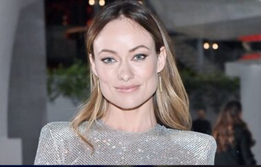 Ex-bab&aacute; alega que Olivia Wilde doou cachorro para ter mais tempo com Harry Styles