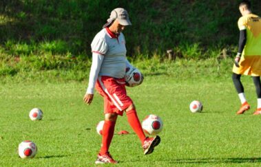 LC Martins projeta clássico contra o Marília na estreia da Copa Paulista: "Jogo duro"