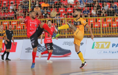 Magnus vence o Campo Mourão e segue líder isolado da Liga Nacional de Futsal